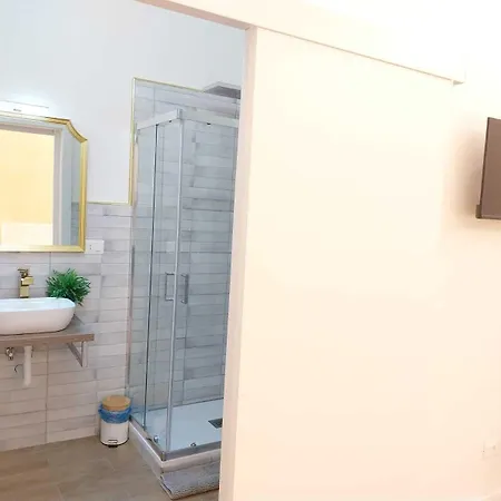 Romito 38 Oda ve Kahvaltı Floransa