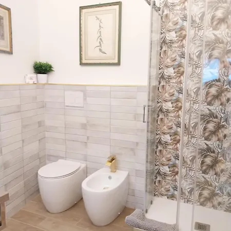 לינה וארוחת בוקר Romito 38 3*